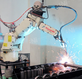 โรงงานผลิตชิ้นส่วนรถยนต์ Robot welding